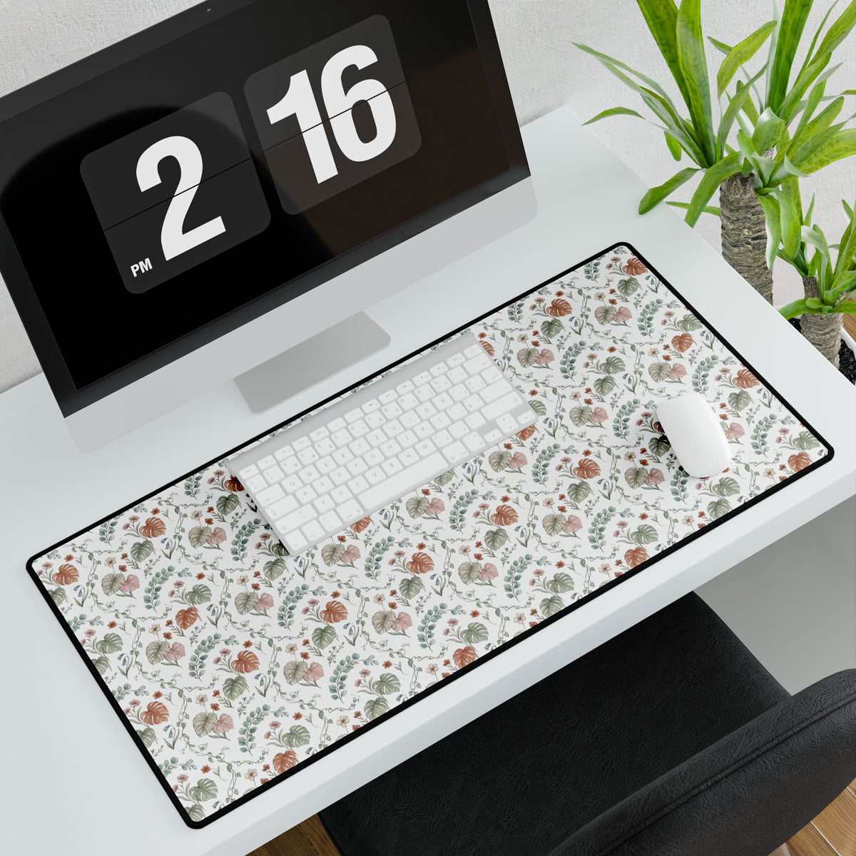 Floral Vintage desk mat, product photo 3